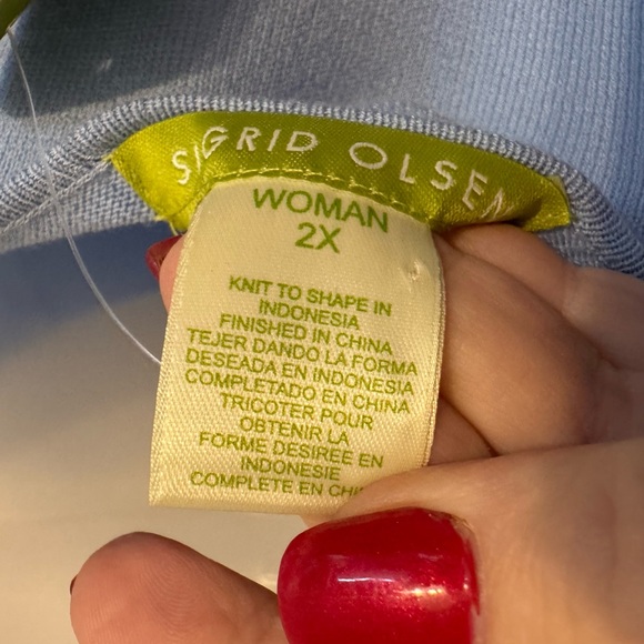 NWT Sigrid Olsen GORGEOUS  Light Blue Top w Floral PIN  PLUS: 2X    #4 - Picture 9 of 9